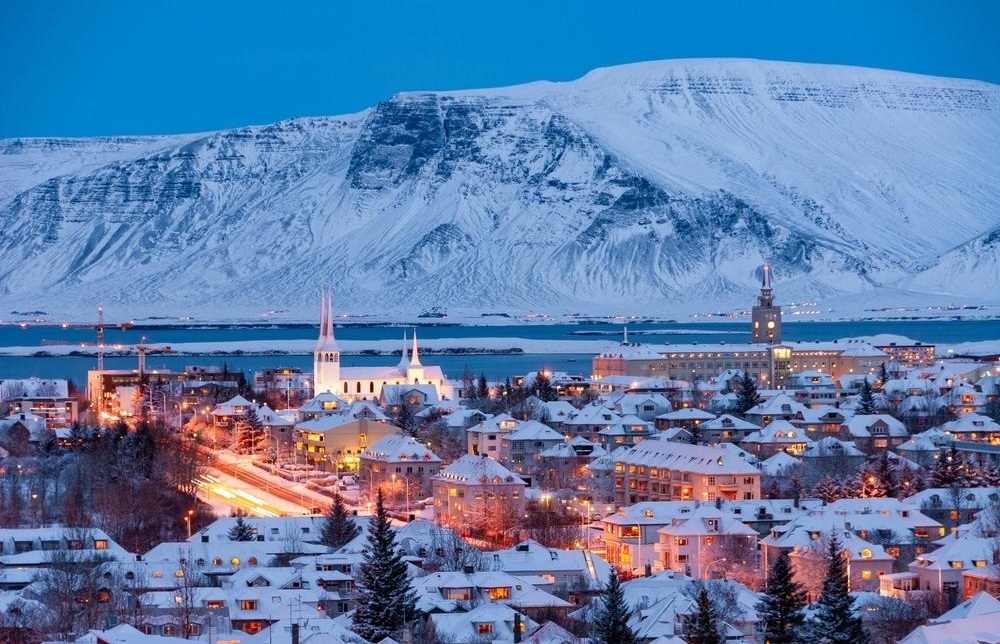 The World Is Waiting: Two Extraordinary Journeys for the Traveler Who Refuses to Settle