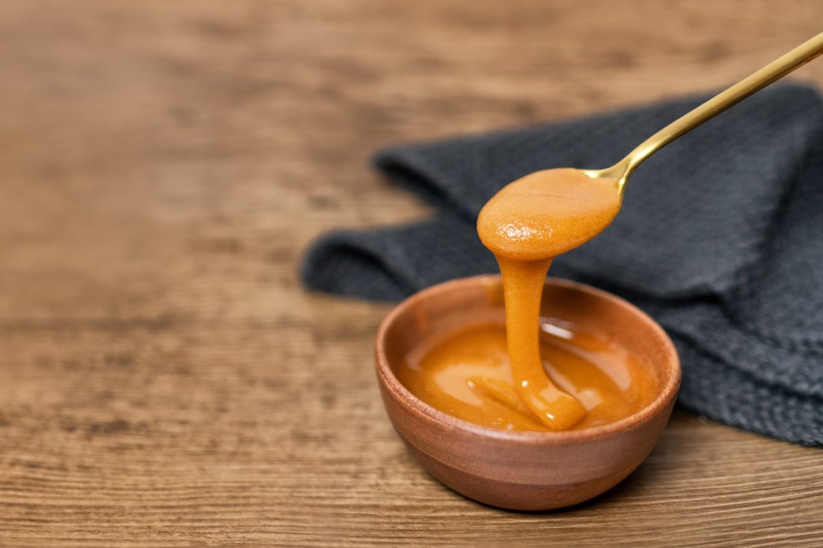 Why Manuka Honey Needs the Champagne Treatment