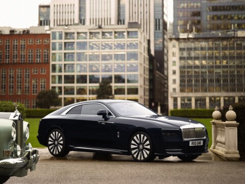 Rolls-Royce Spectre 2026 Review: The Silent Revolution of Ultra-Luxury