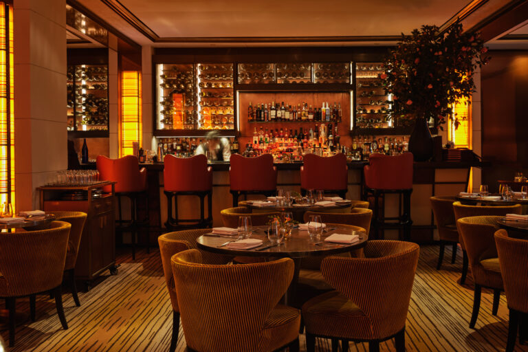 Eggs, Ambition and Eavesdropping: The 10 Best Power Breakfast Spots in New York City