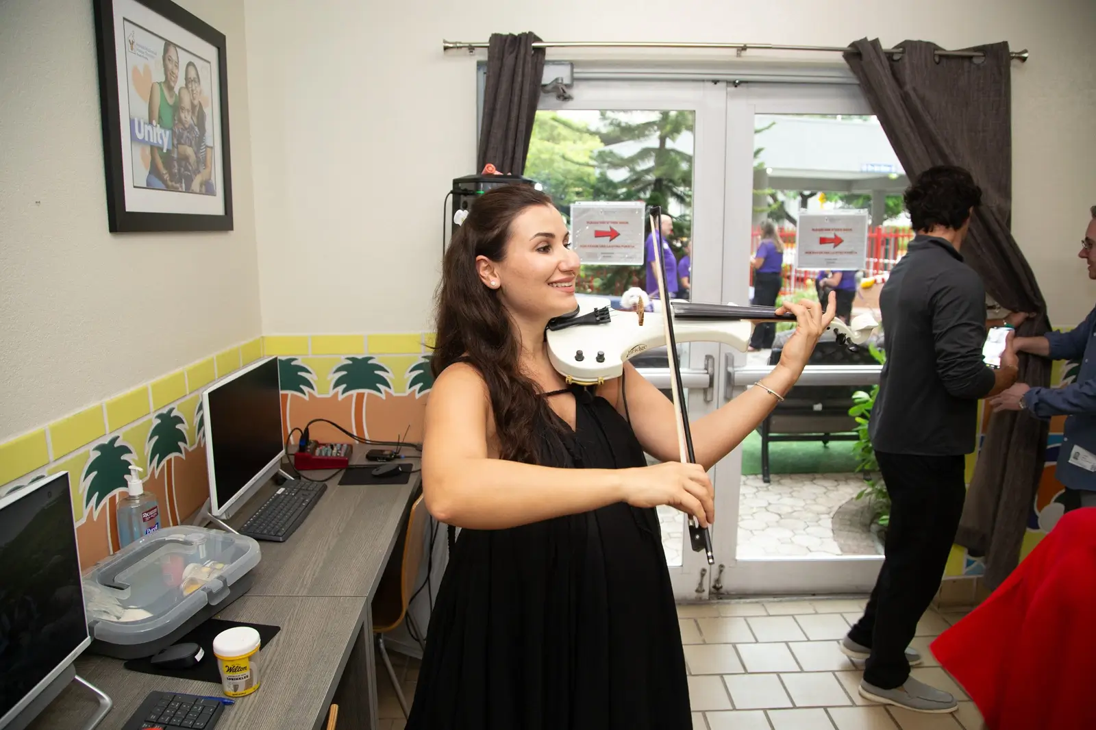 Dr. Brandt Foundation Brings Music, Comfort and Joy to Families at Ronald McDonald House of South Florida (photo 2)