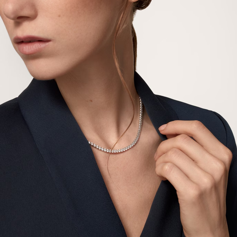 From Tiffany to Cartier: The Best Diamond Tennis Necklaces Worth the Investment (photo 4)