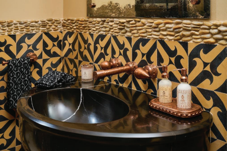 Villa Solace Outdoor Bath in Aged Copper