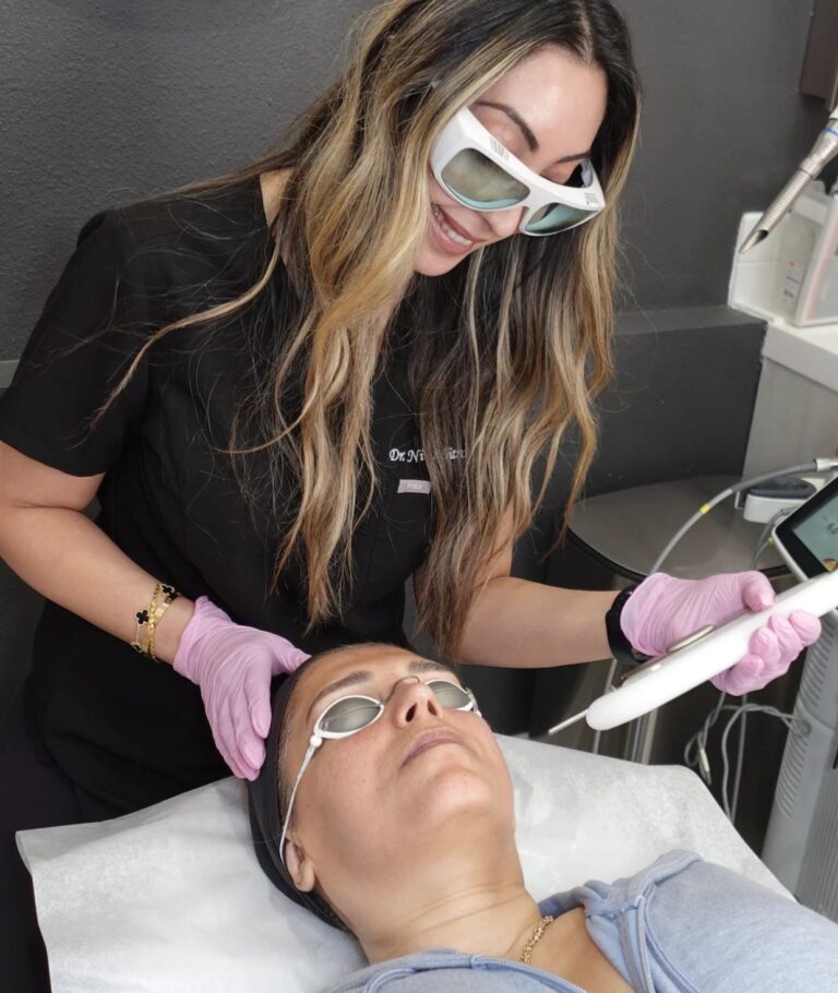 Is a Facelift on Your Mind? Here’s What Doctors Want You to Know First