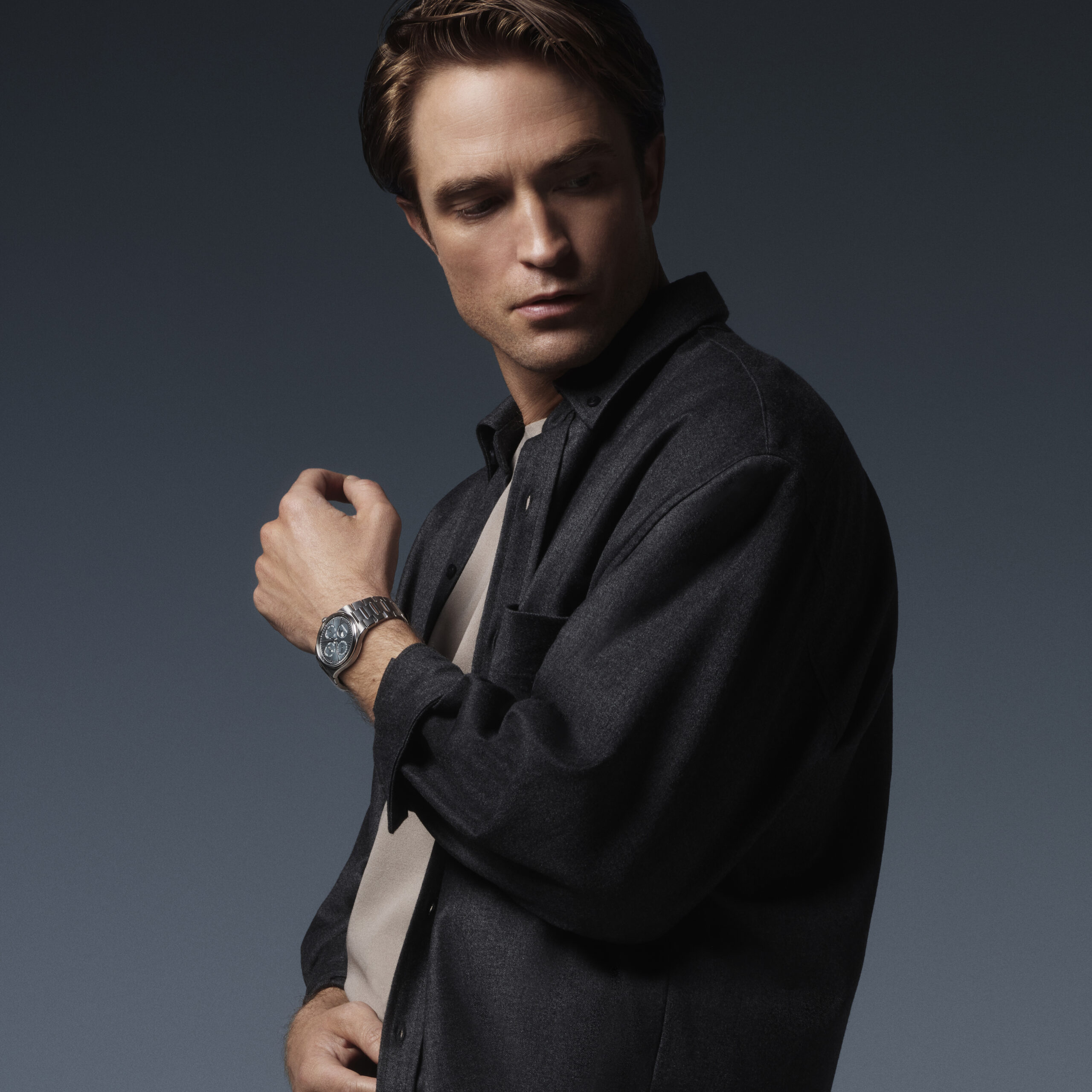 Robert Pattinson Calls This Watch Brand (photo 2)