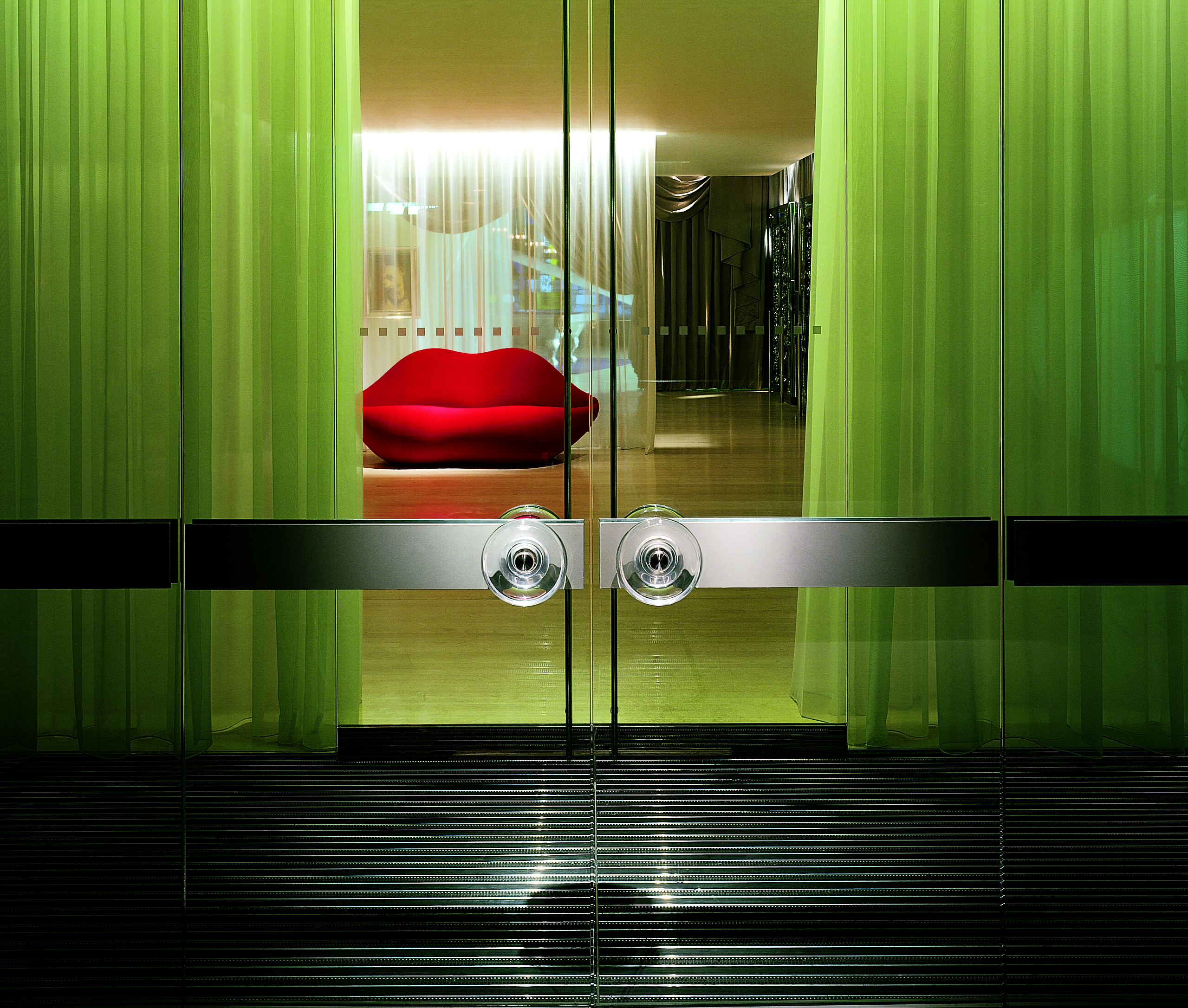 Sanderson London (photo 8)
