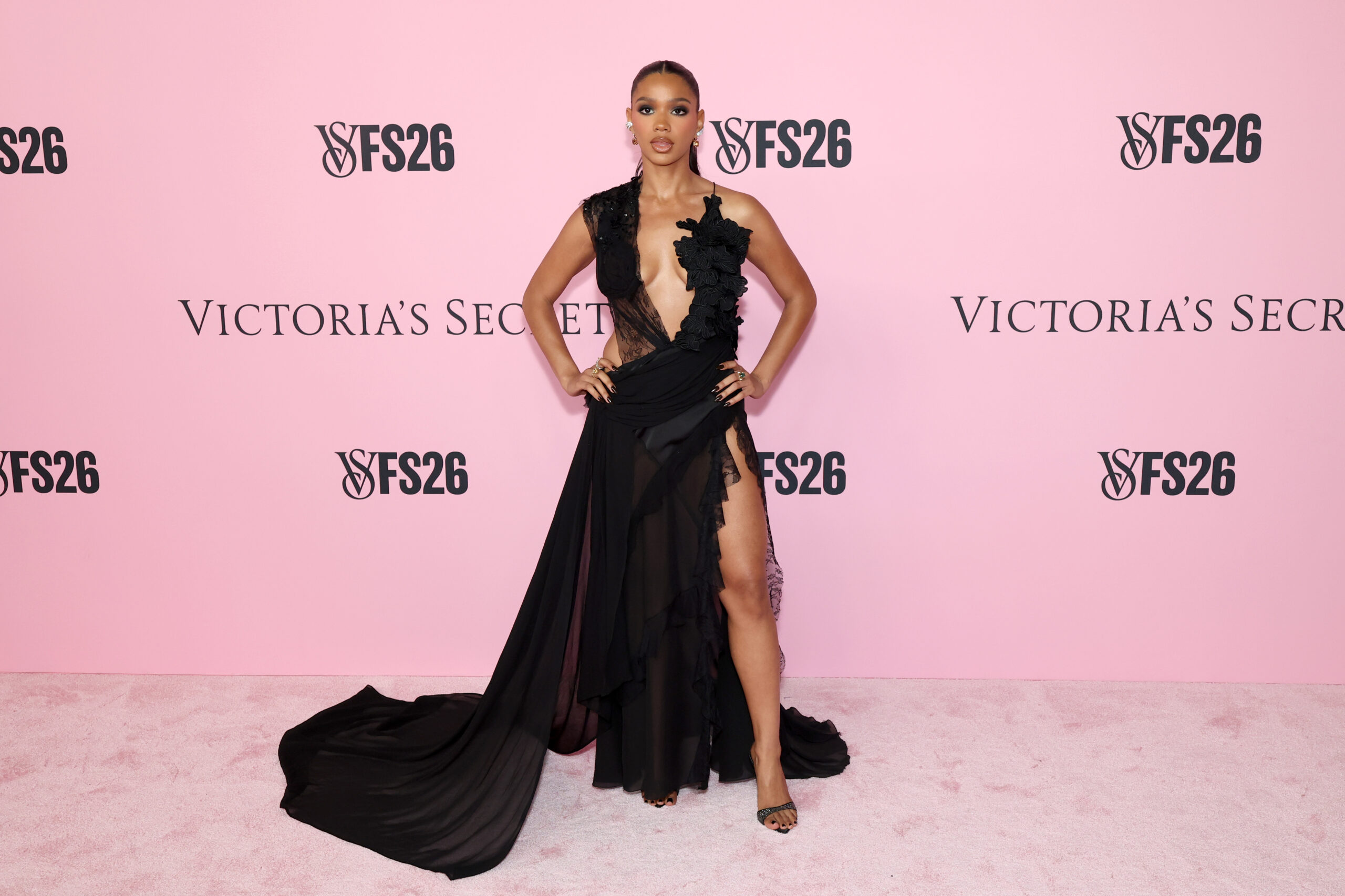 Victoria (photo 22)
