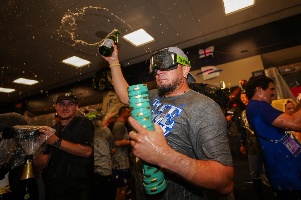 CasAzar Tequila and the Los Angeles Dodgers: The Tequila Behind the Dynasty (photo 4)