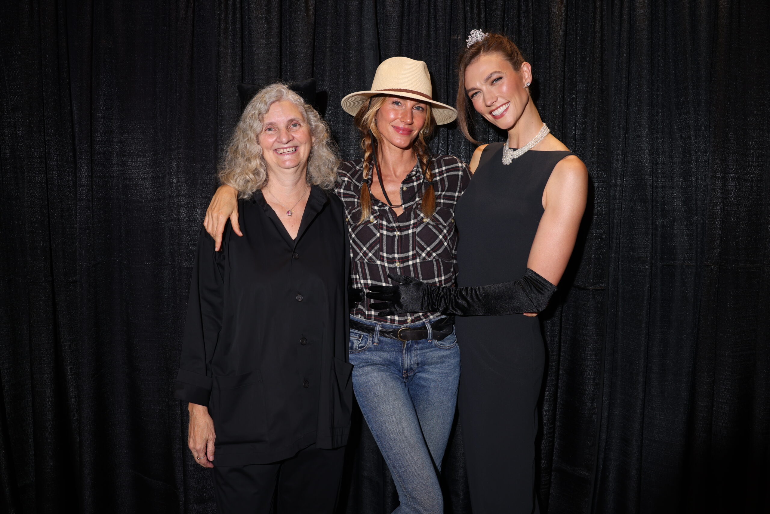 Lotus Gala (photo 4)