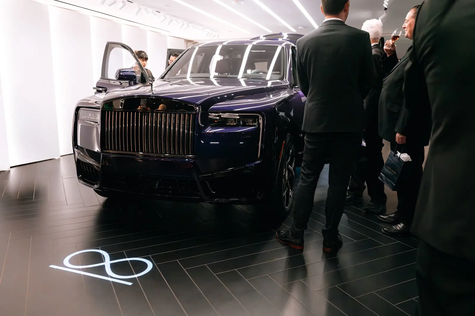 Rolls Royce Beverly Hills Opens a New Home for Luxury and Bespoke (photo 3)