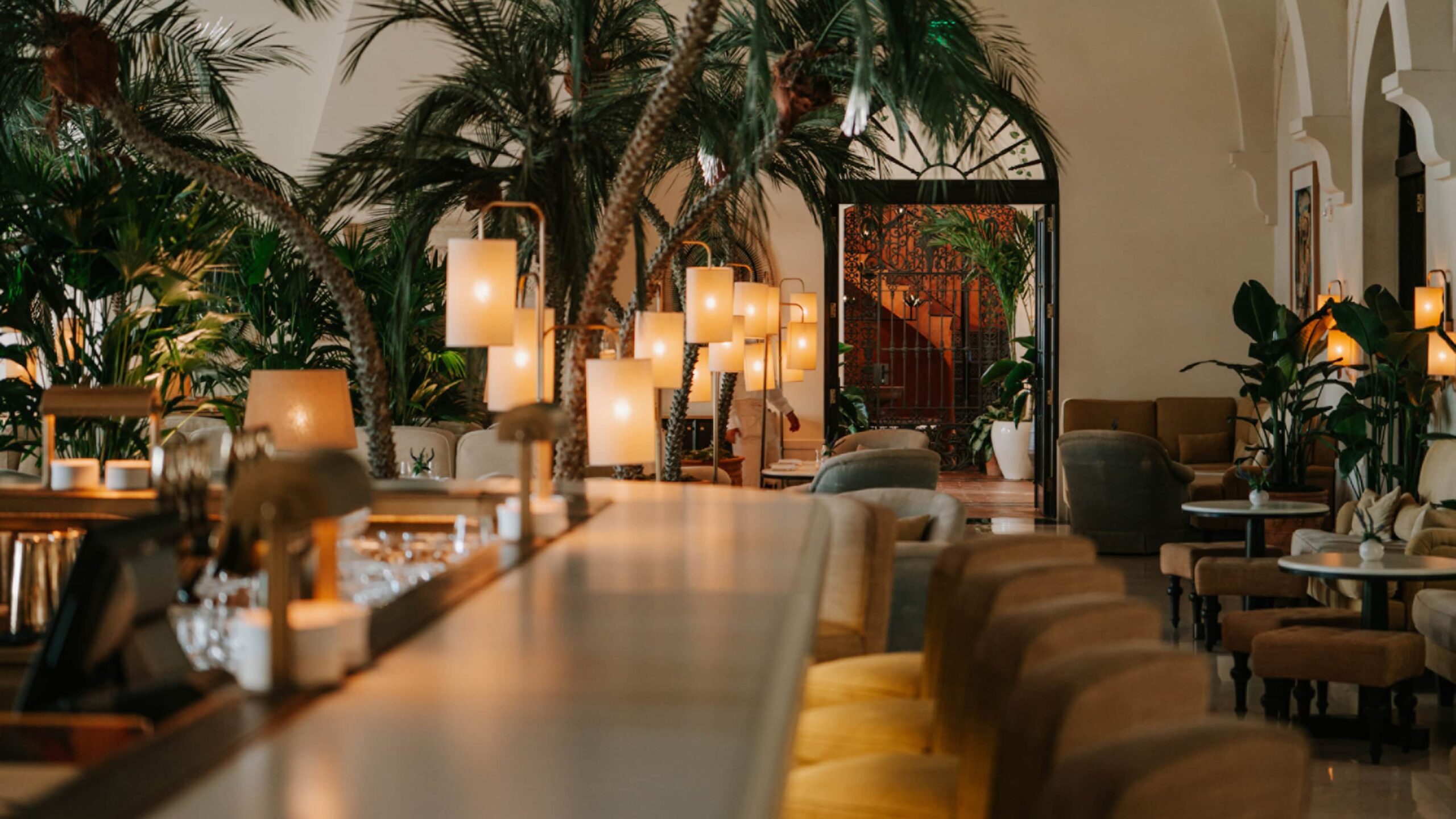 Glamorous Champagne bars worldwide (photo 2)