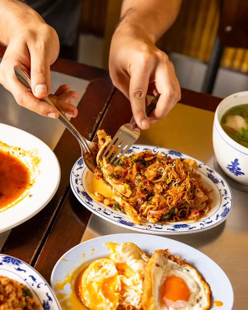 Speedboat Bar Brings Bangkok Chinatown Flavors to New York (photo 4)