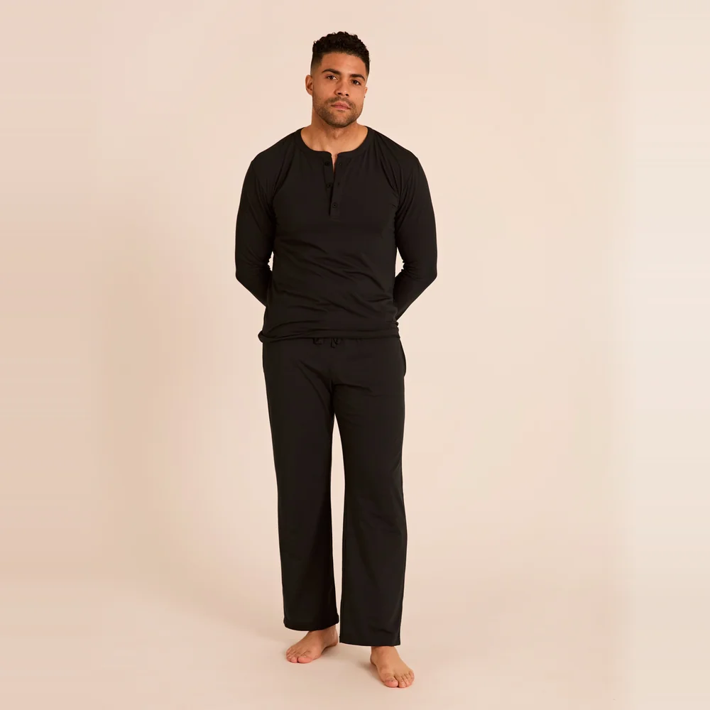Model wearing the Arid Blayne men