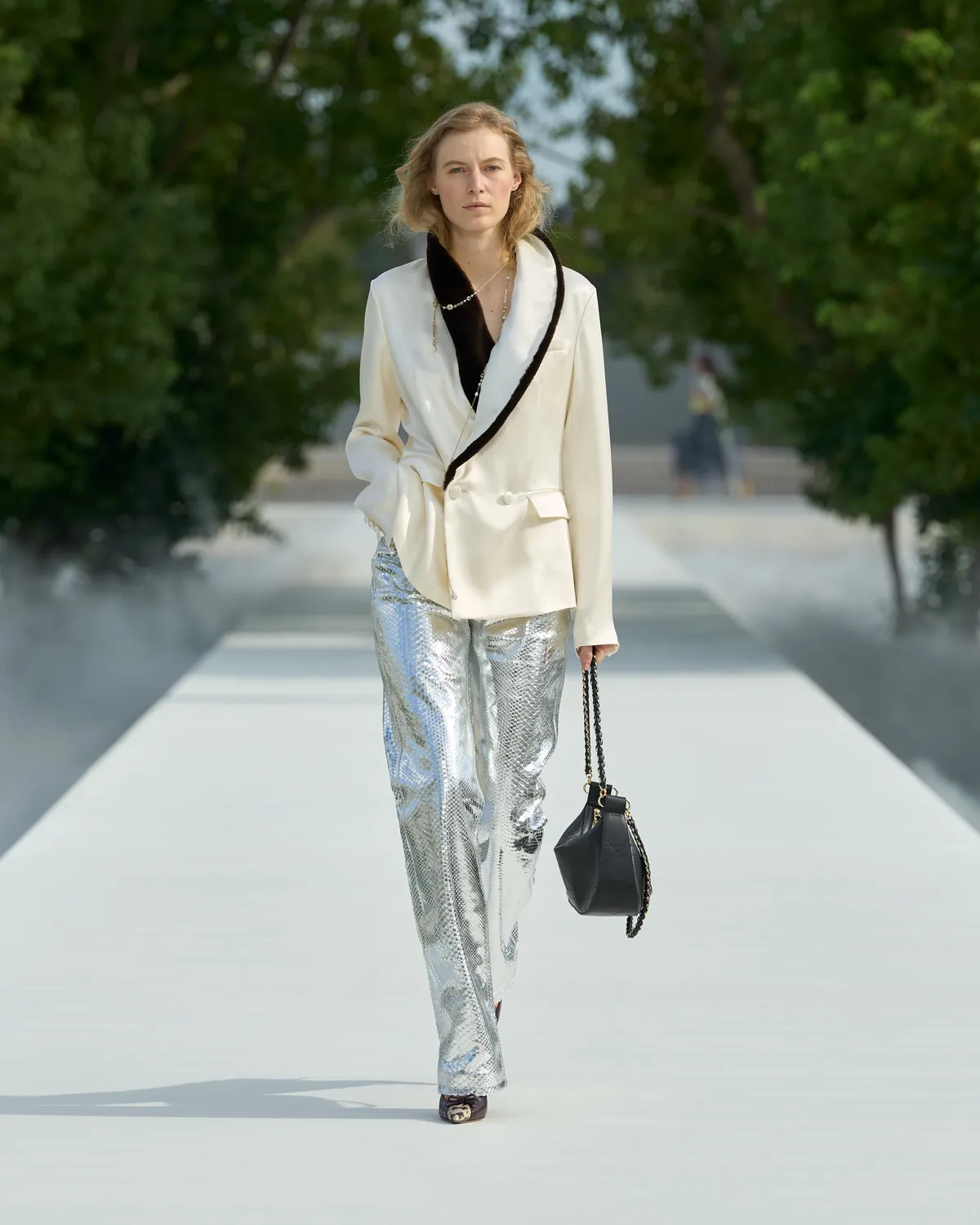 Dior Spring 2027 Look 5 at Paris Fashion Week
