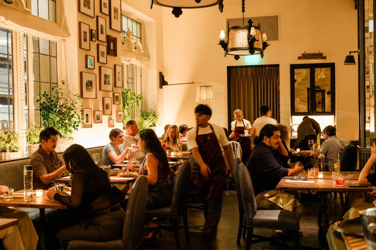 Diners in the dining room at Gable in The Hollywood Roosevelt, one of the best new restaurants in Los Angeles