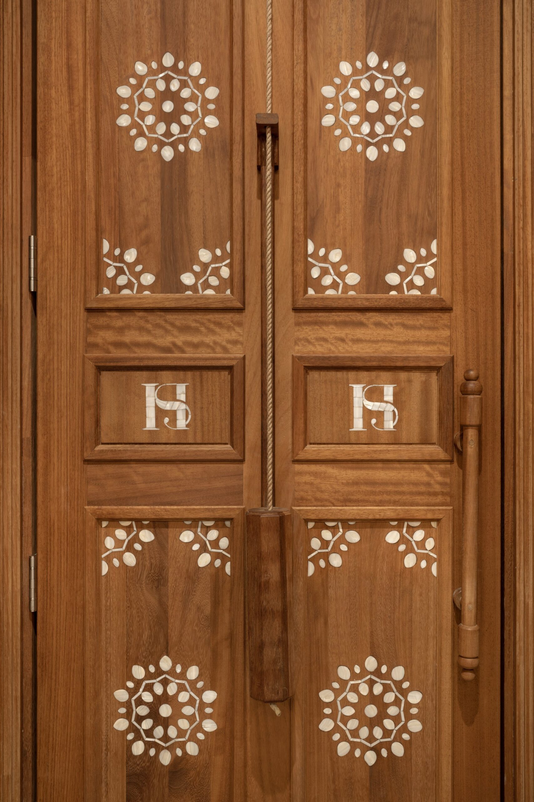Carved wooden doors at Hürrem Hammam