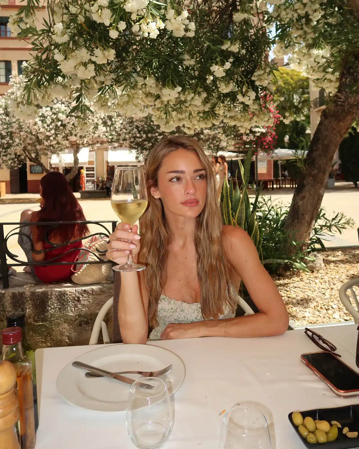 Vale Genta Miami at an outdoor dinner table